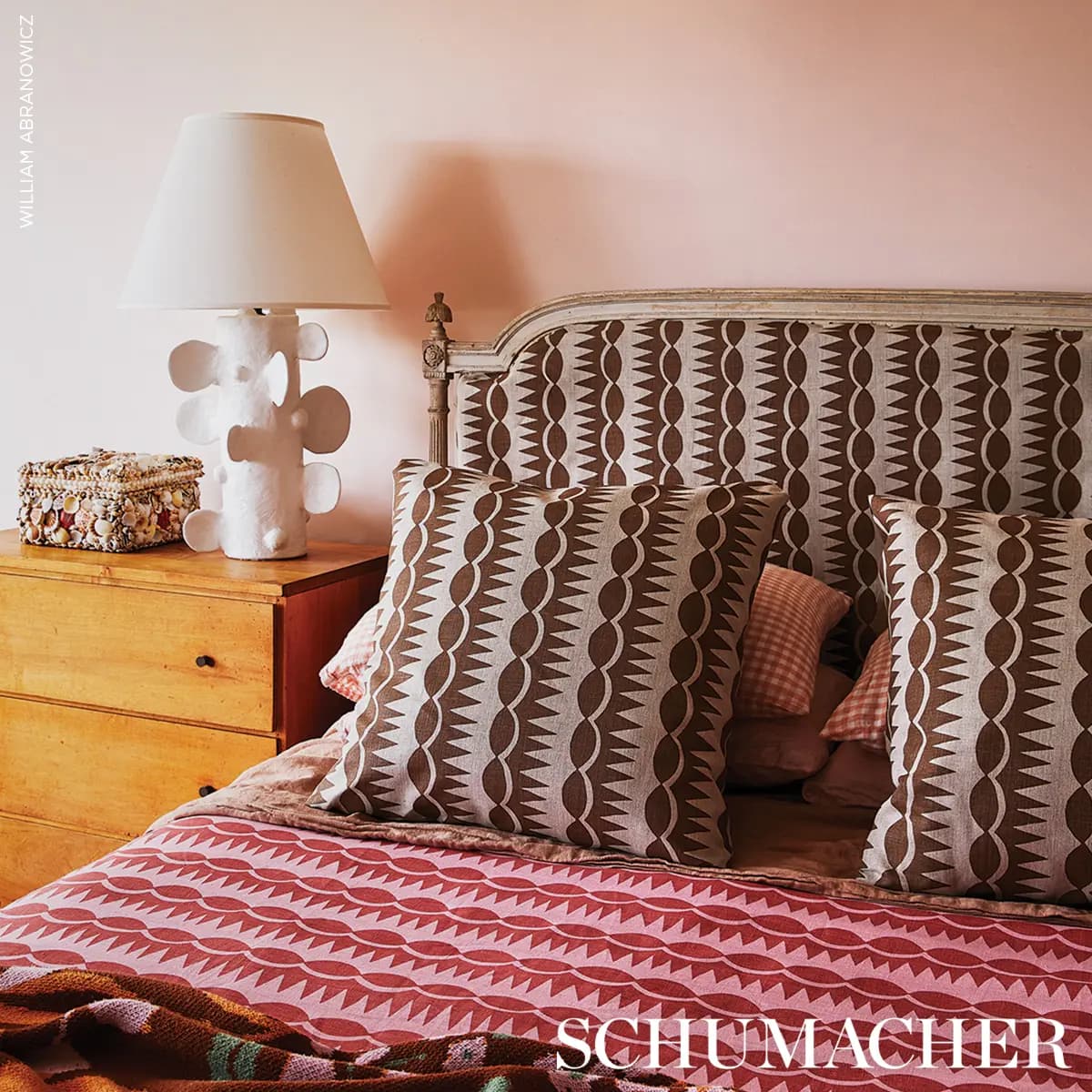 DAGGER STRIPE_ RED ON PINK