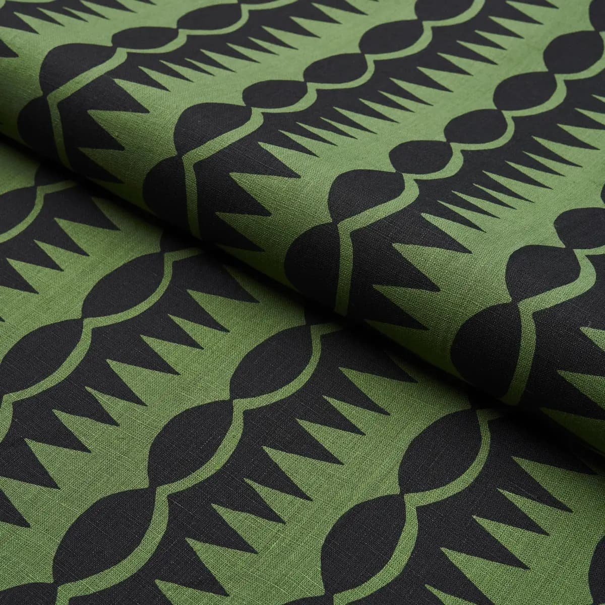 DAGGER STRIPE_ BLACK ON GREEN