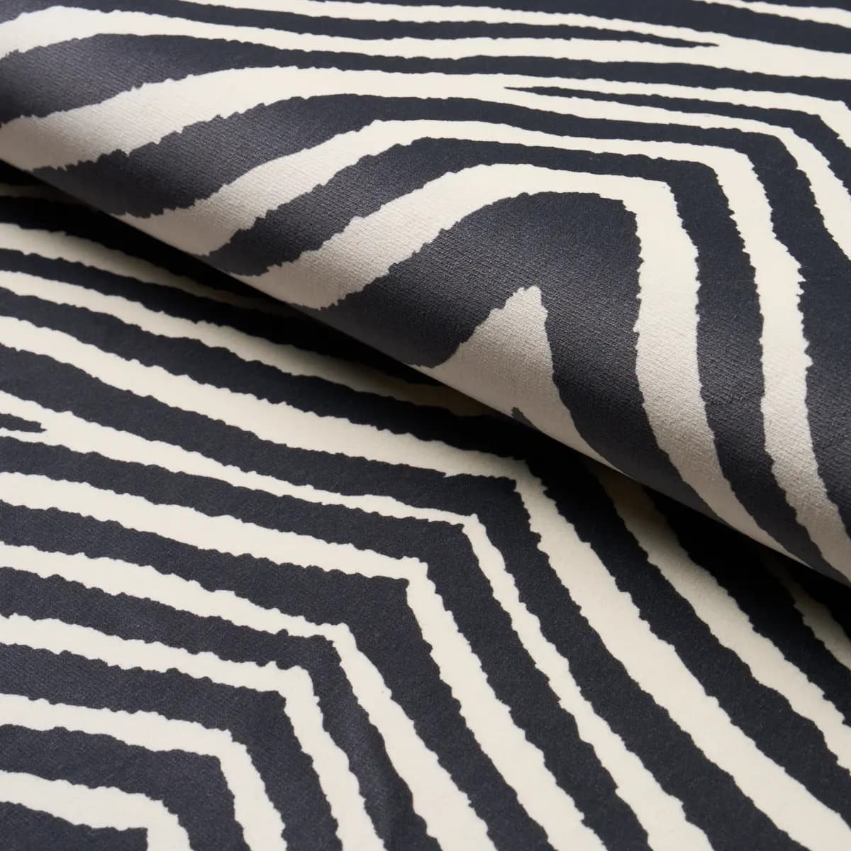 BLIXEN VELVET_ GRAPHITE