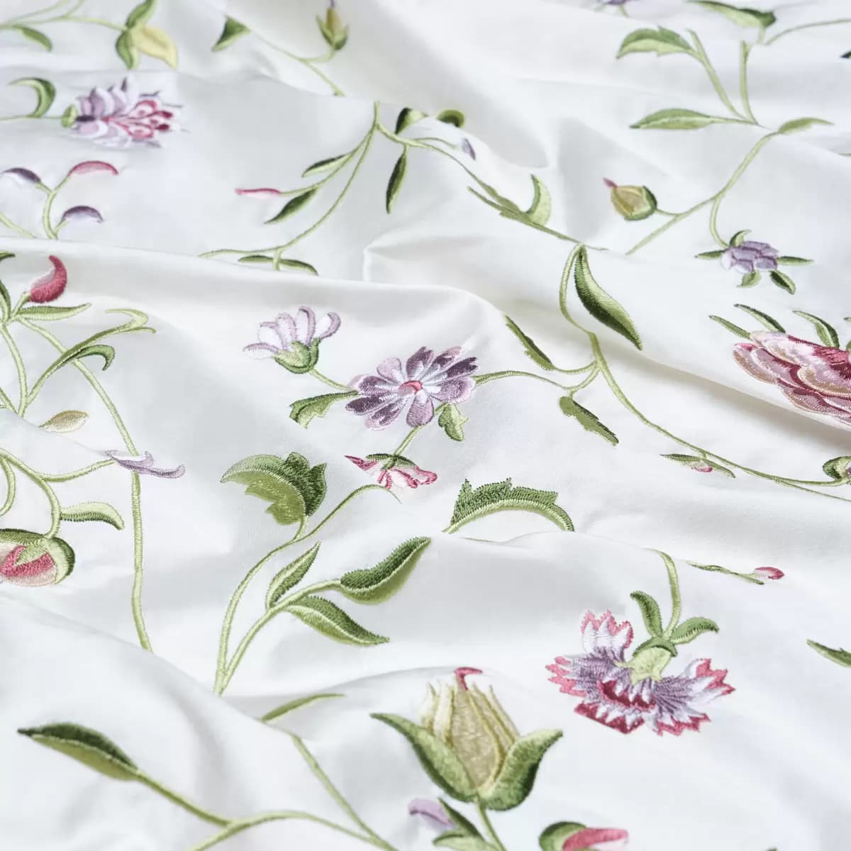 COLETTE EMBROIDERY_ PETAL