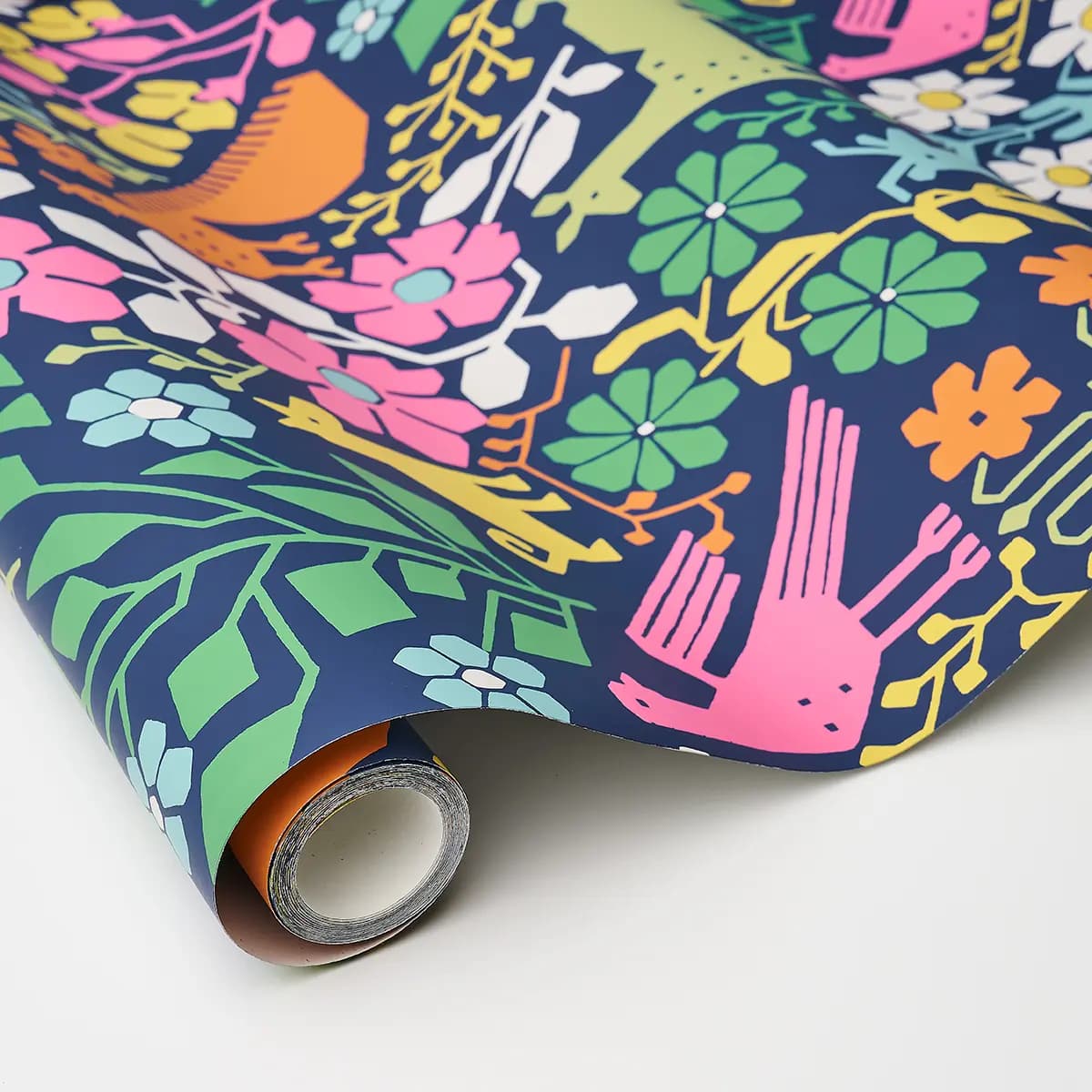LUPITA_ MULTI ON NAVY