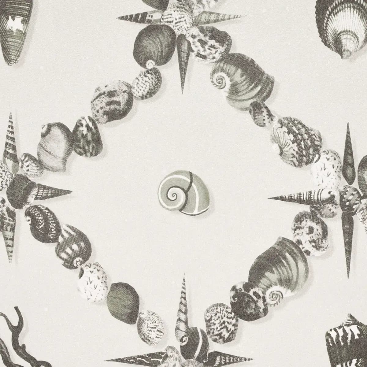 GROTTO TREILLAGE_ GRISAILLE