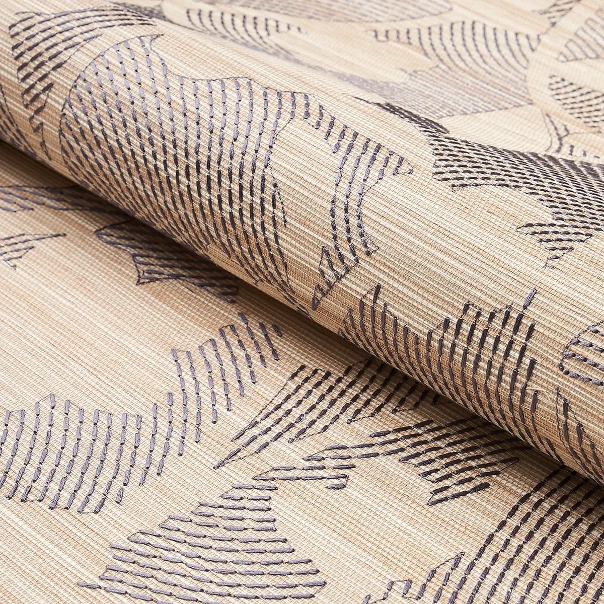 KANTHA EMBROIDERED FLOWER SISAL_ CARBON