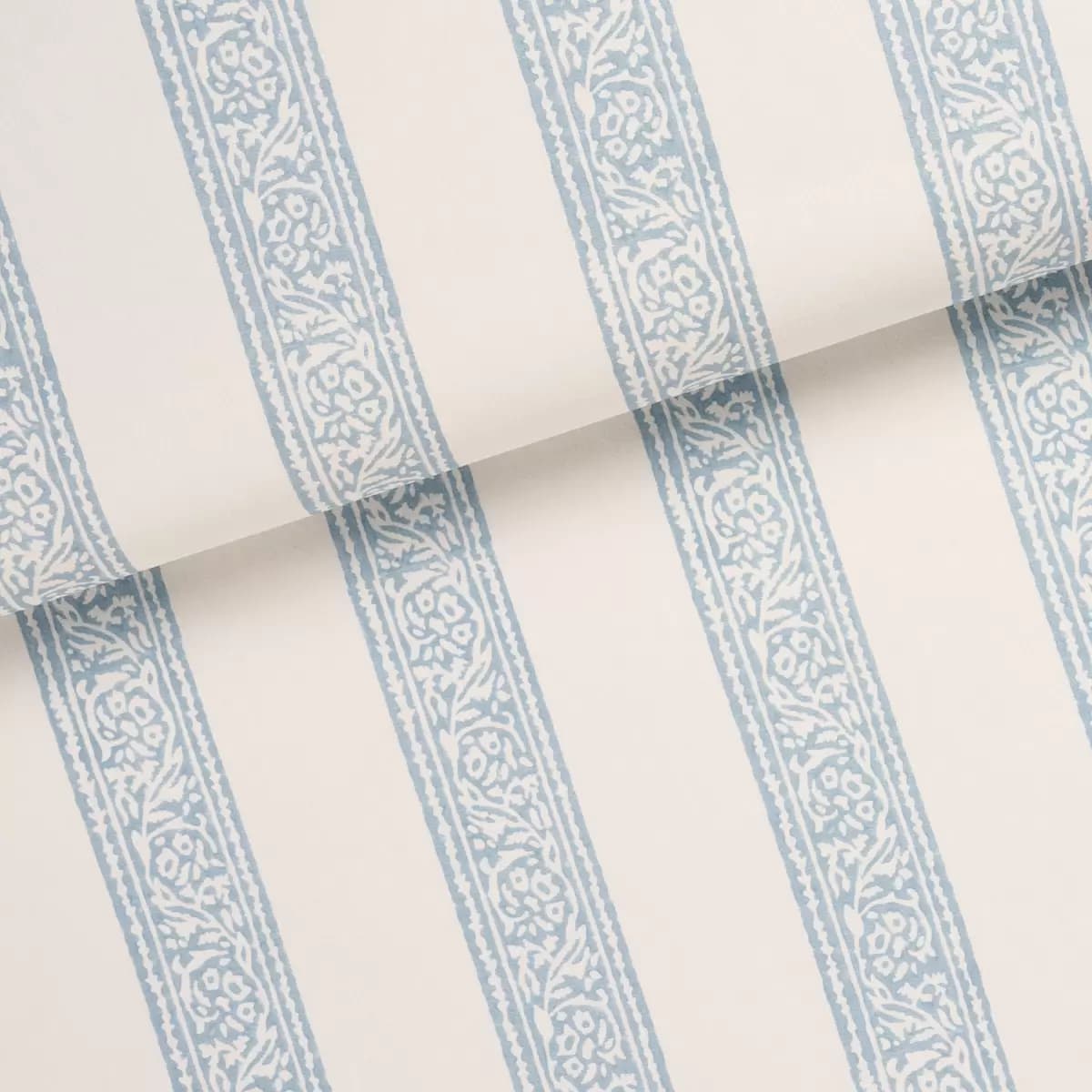 MAHDAVI STRIPE_ SKY