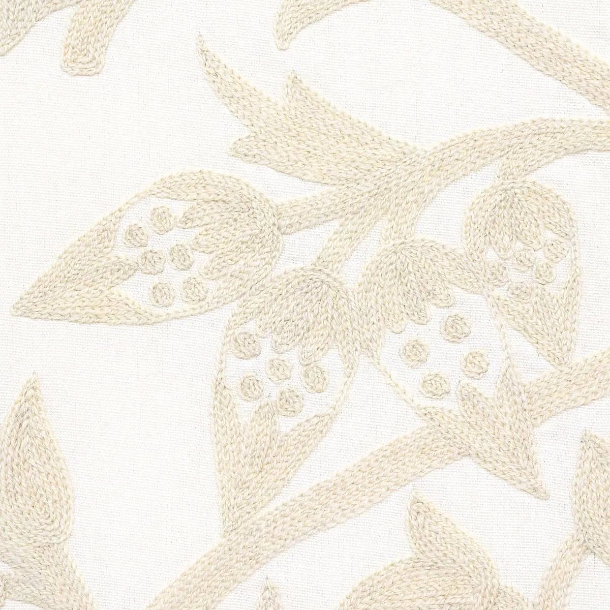Sissinghurst Crewel_ IVORY