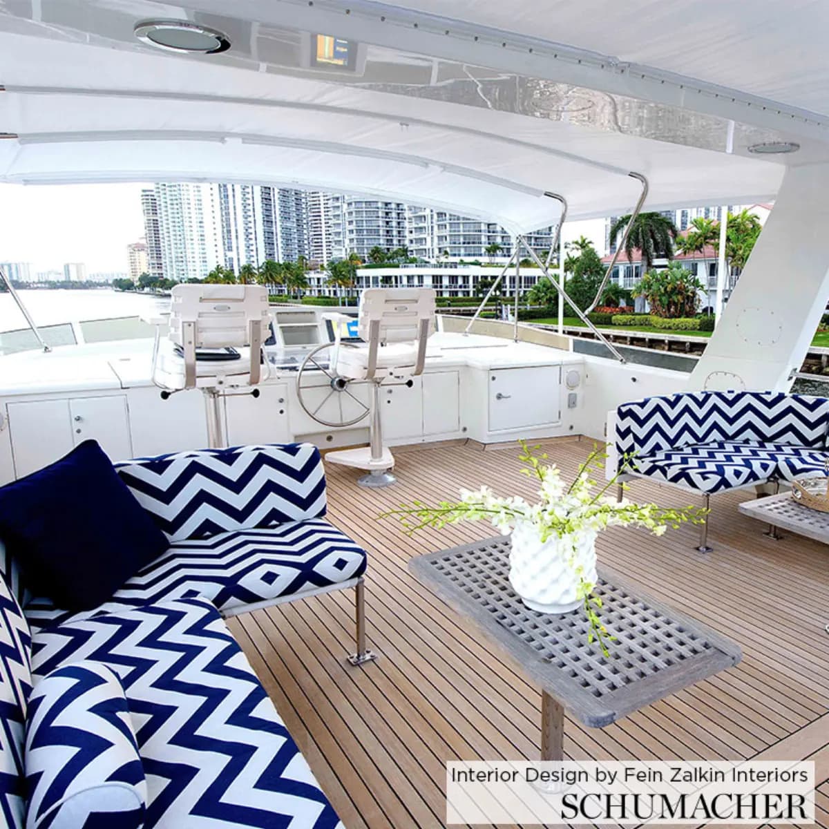 ANTIBES CHEVRON_ NAVY