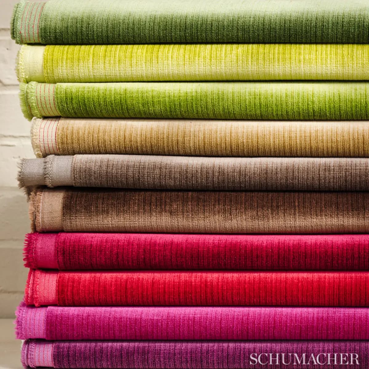 ANTIQUE STRIÉ VELVET_ EMERALD