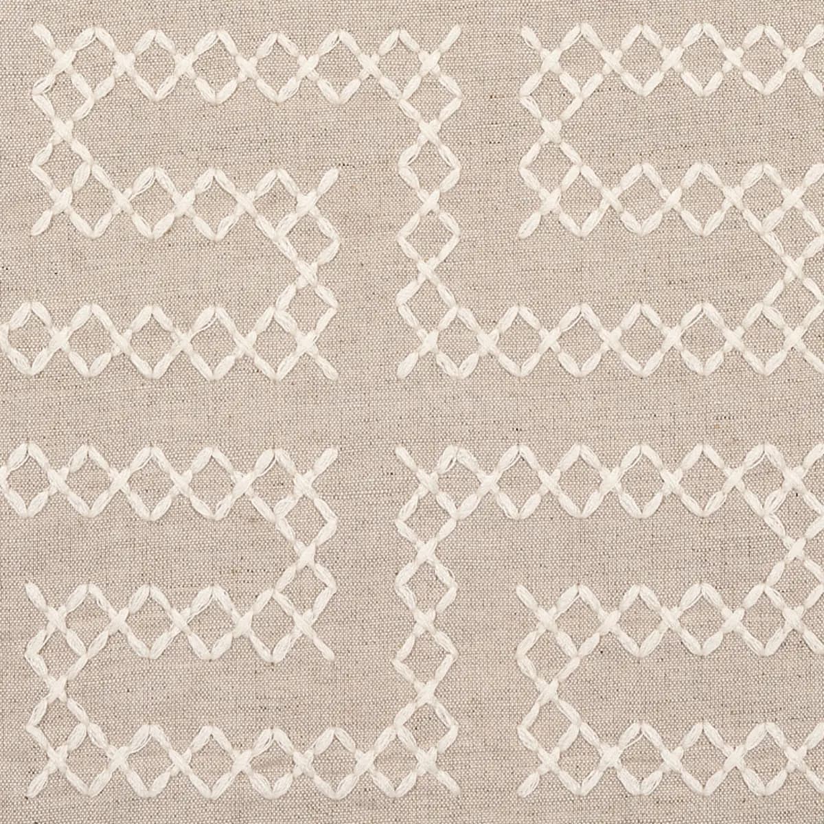 A MAZE EMBROIDERY_ SAND