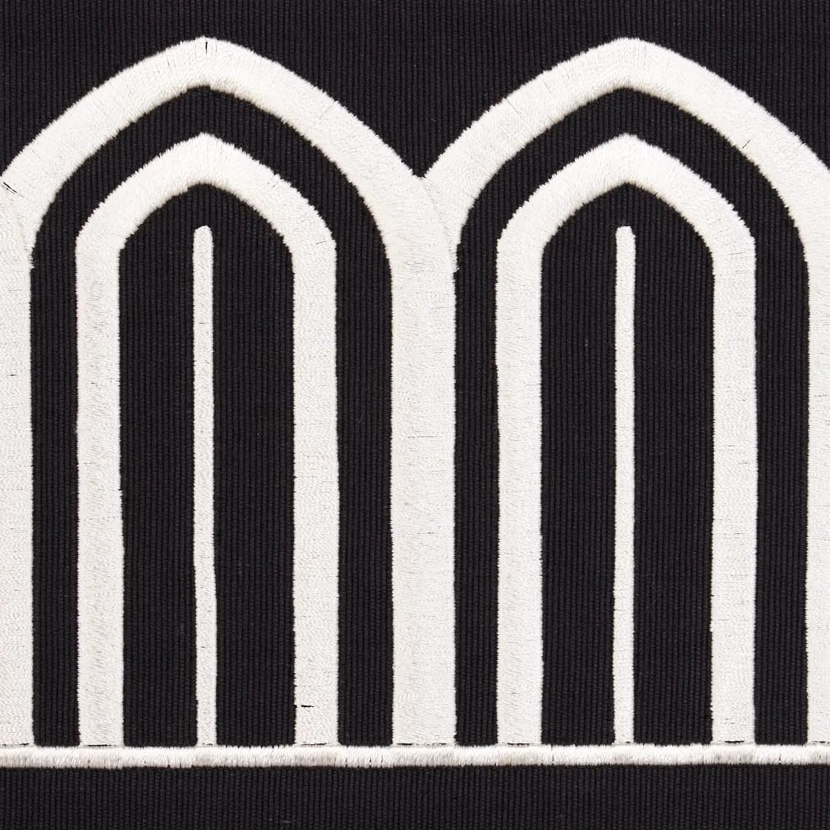 ARCHES EMBROIDERED TAPE WIDE_ WHITE ON BLACK