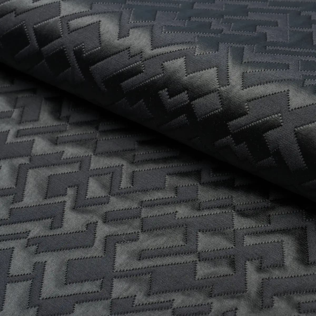 SALON MATELASSÉ SATIN_ EBONY