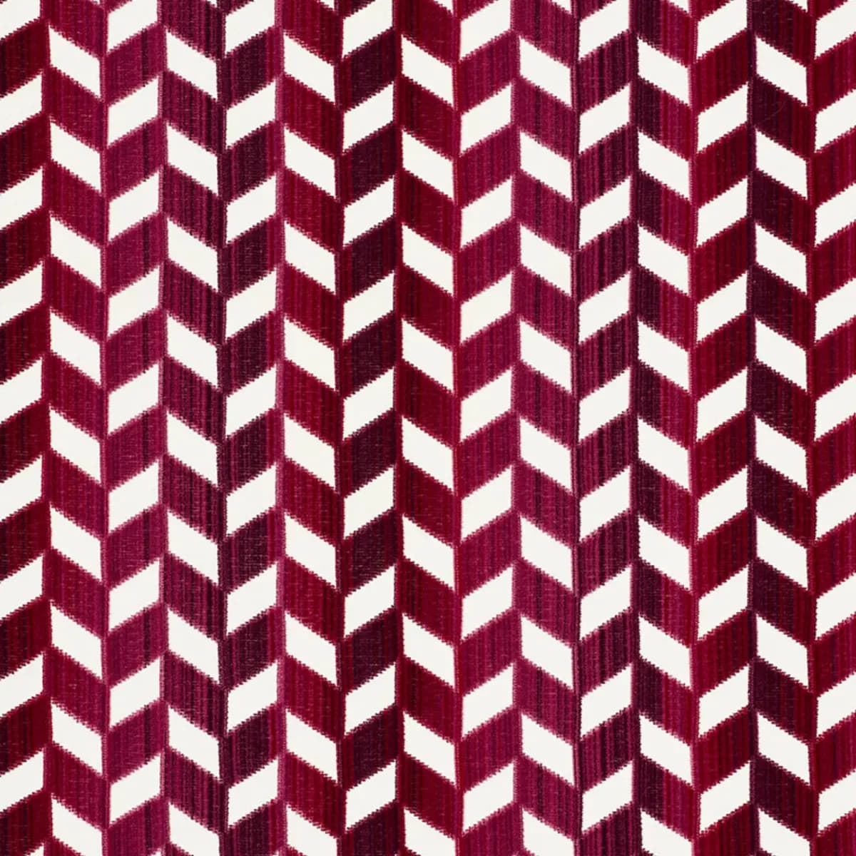 CHEVRON STRIÉ VELVET_ GARNET