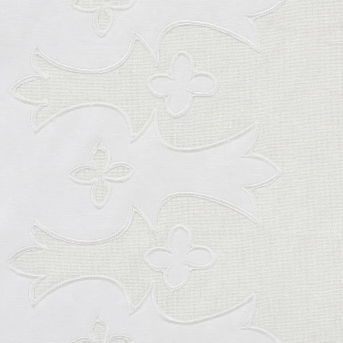 BERGAMA APPLIQUÉ_ WHITE & IVORY