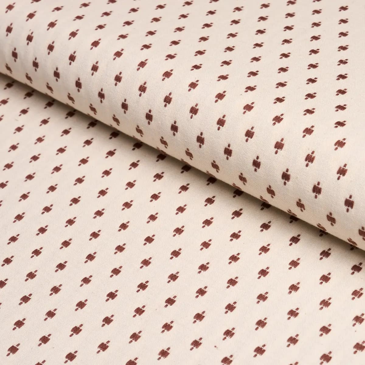 BARLOW_ LIGHT BROWN ON IVORY