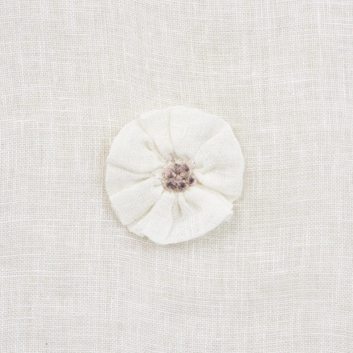 BUTTON FLOWER SHEER_ IVORY