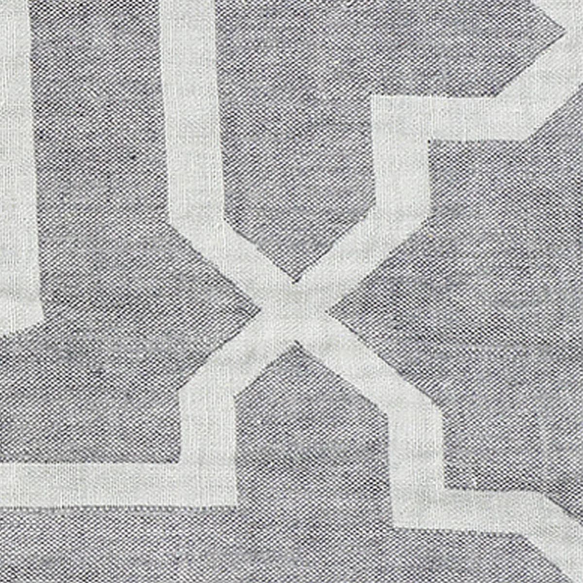 ARABESQUE MAZE SHEER_ GREY