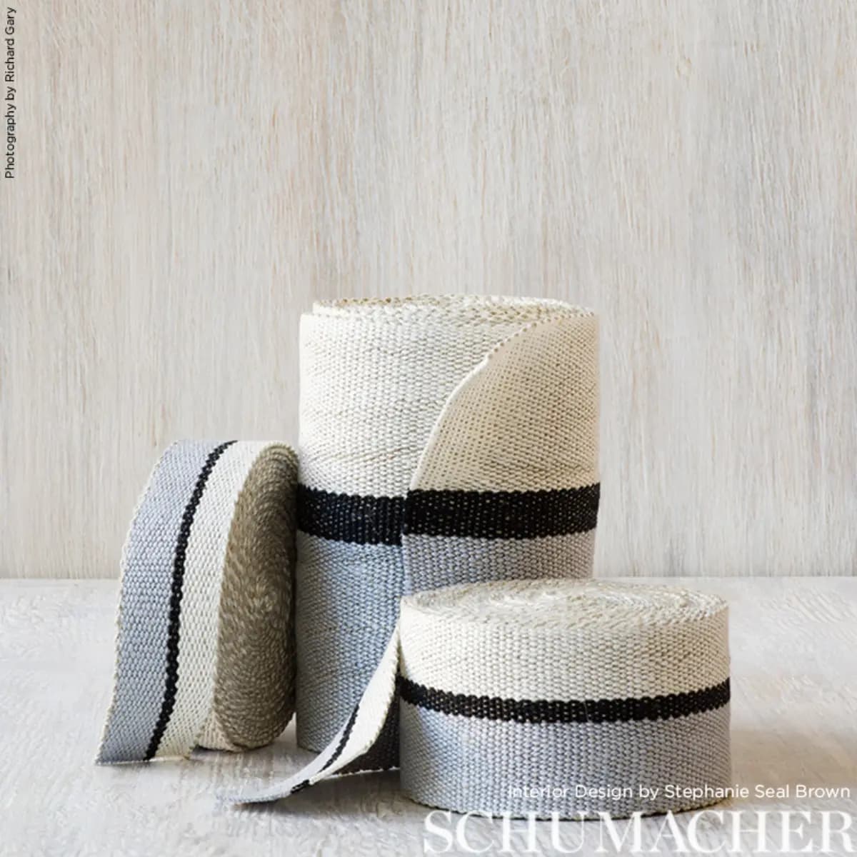ILE SAINT-LOUIS WIDE TAPE_ WHITE BLACK & SILVERY BLUE
