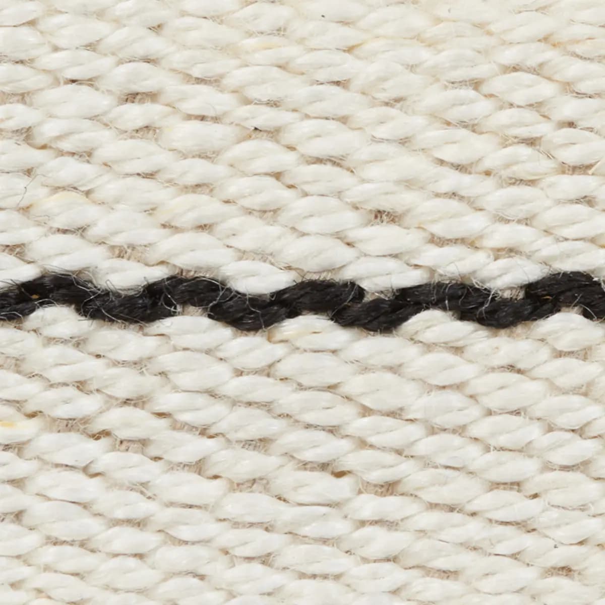 AGNES NARROW TAPE_ WHITE & BLACK
