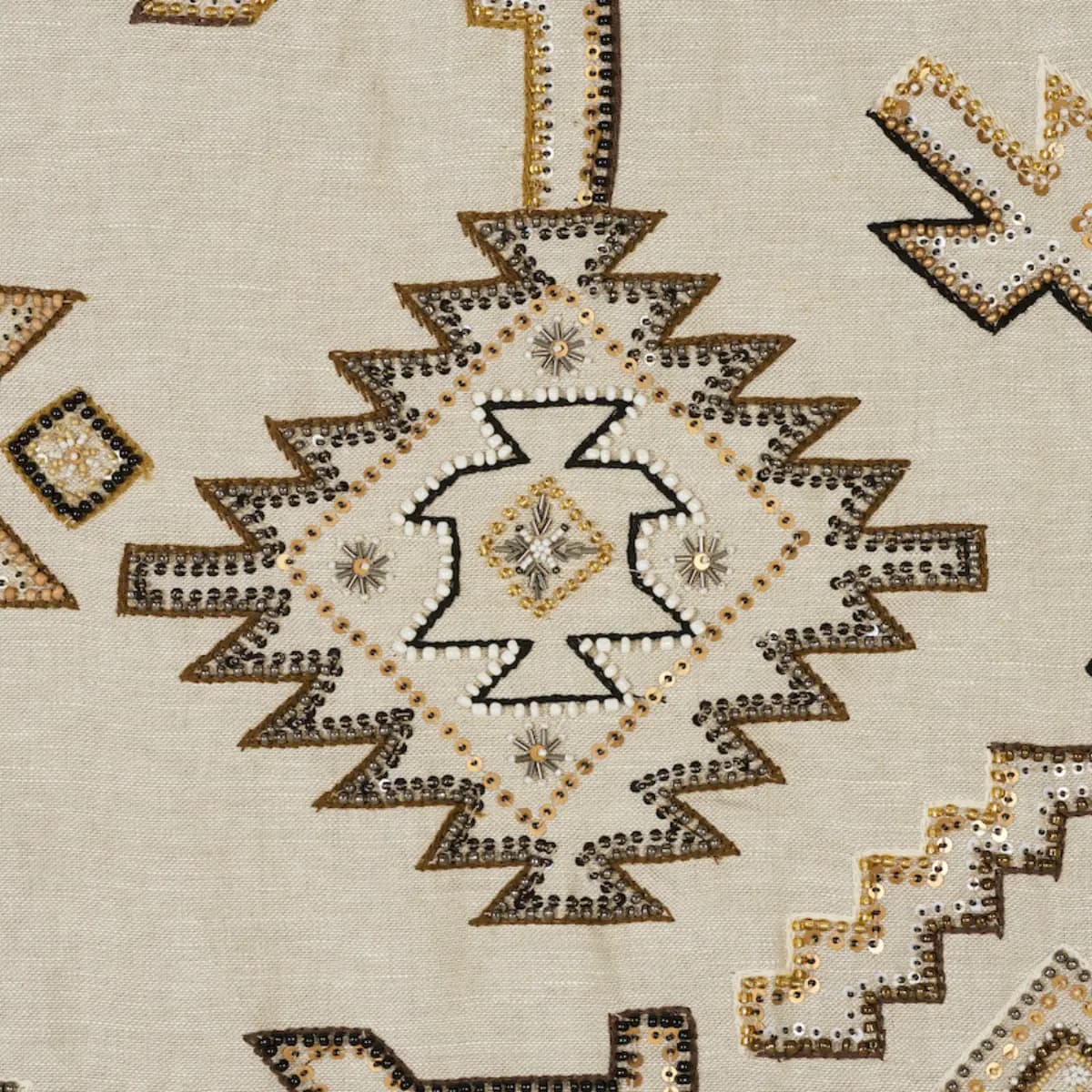 EZMA EMBROIDERY_ NEUTRAL
