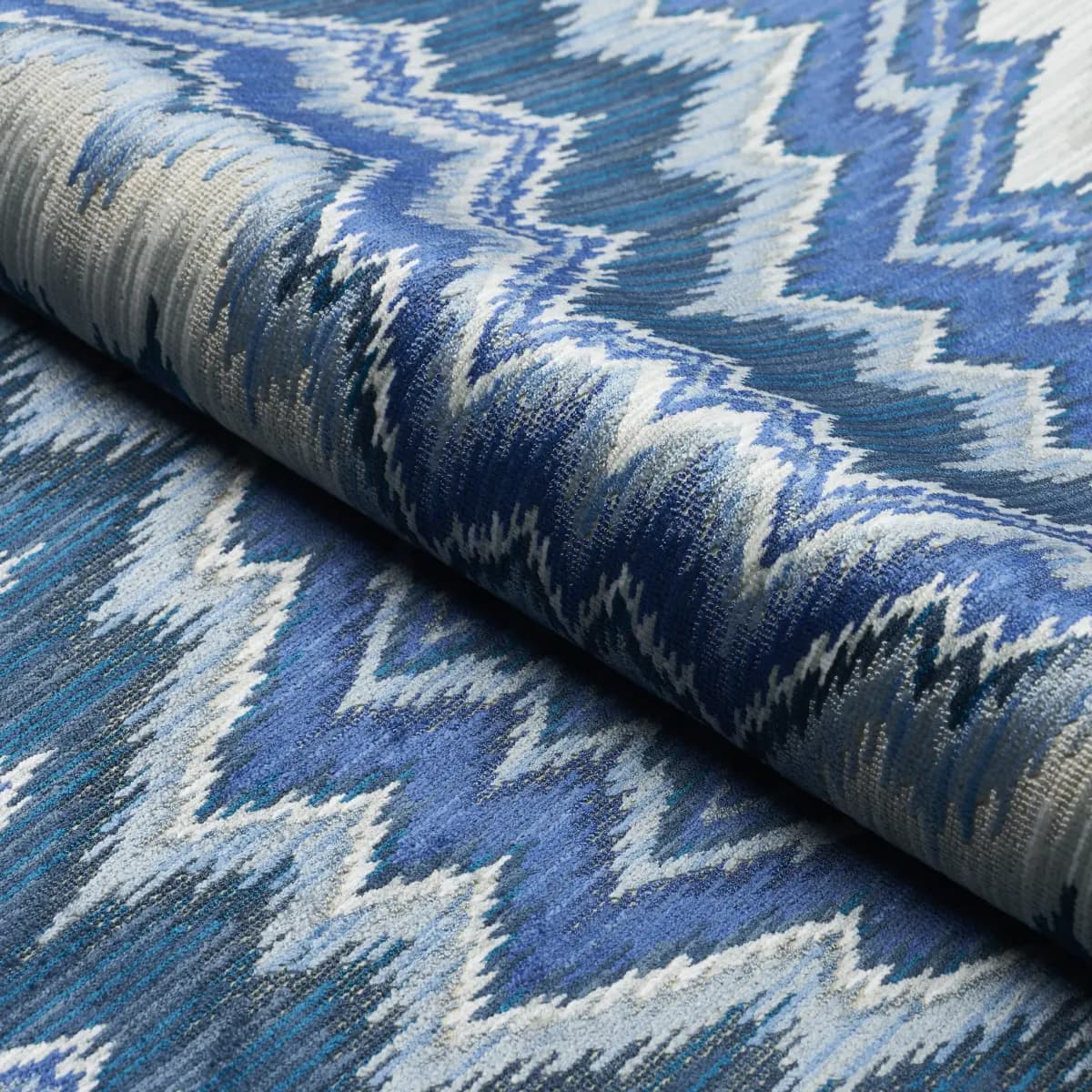 BEZIQUE FLAMESTITCH VELVET_ LAPIS