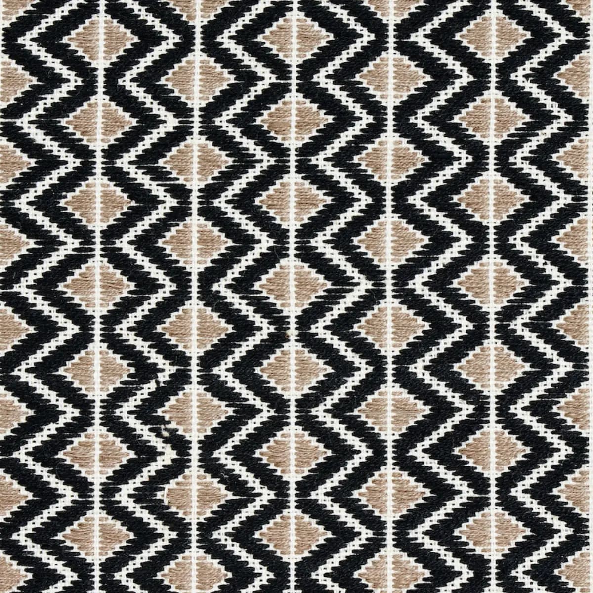 PINULA HAND WOVEN_ BLACK
