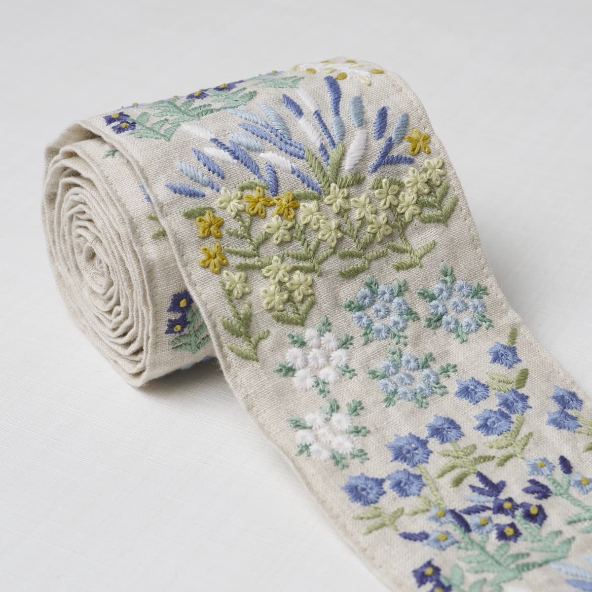 LULA EMBROIDERED TAPE_ BLUE
