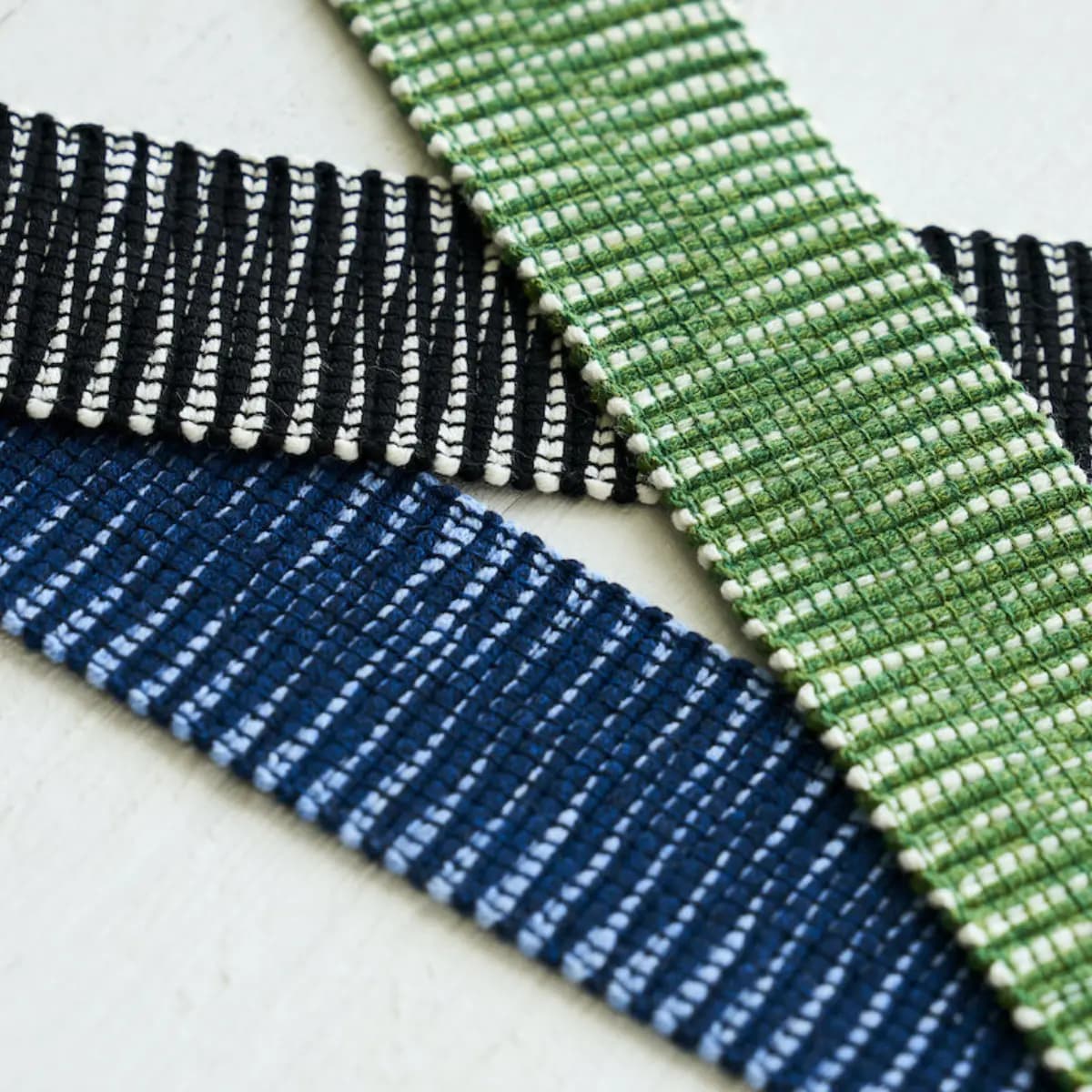 PIERCE TAPE INDOOR/OUTDOOR_ BLACK
