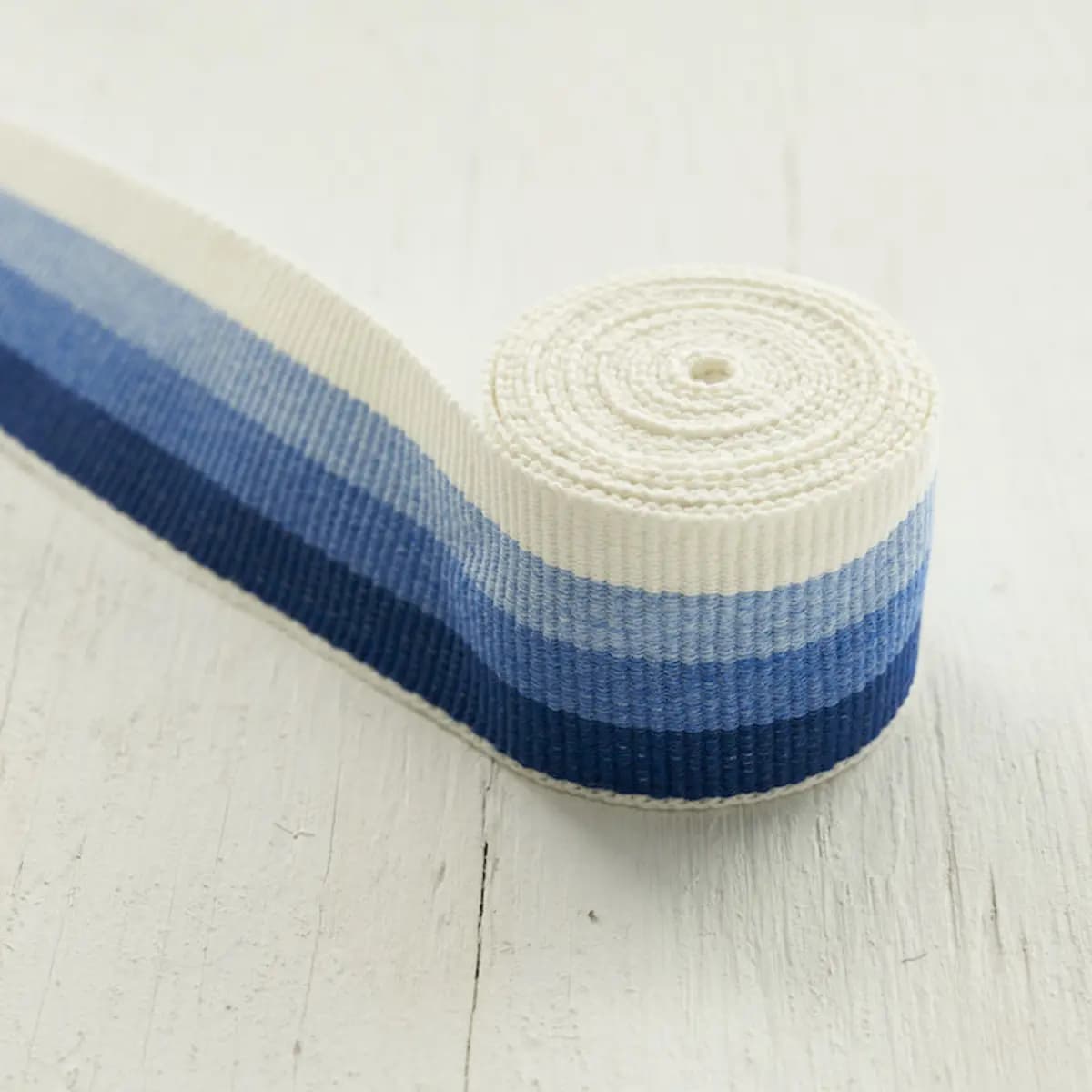 OMBRE TAPE INDOOR/OUTDOOR_ BLUE