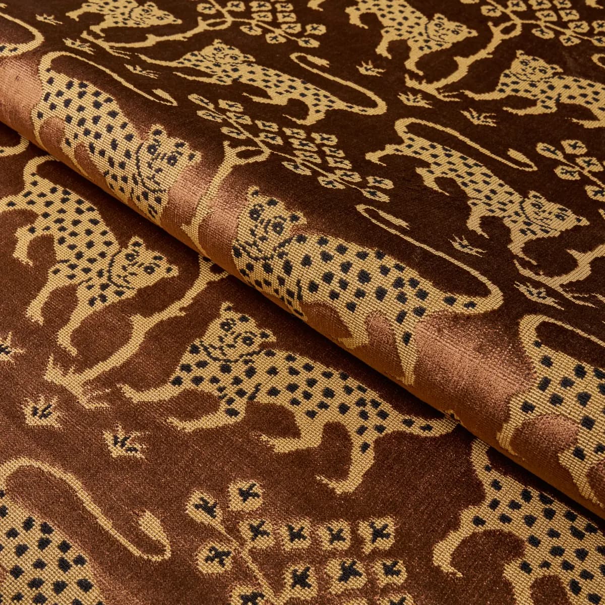 WOODLAND LEOPARD VELVET_ SEPIA