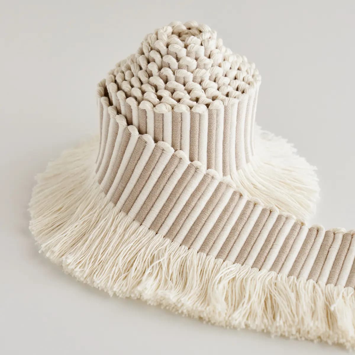 GRAPHIC FRINGE_ IVORY