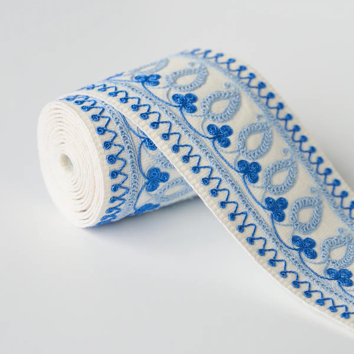 PAISLEY EMBROIDERED TAPE_ BLUES
