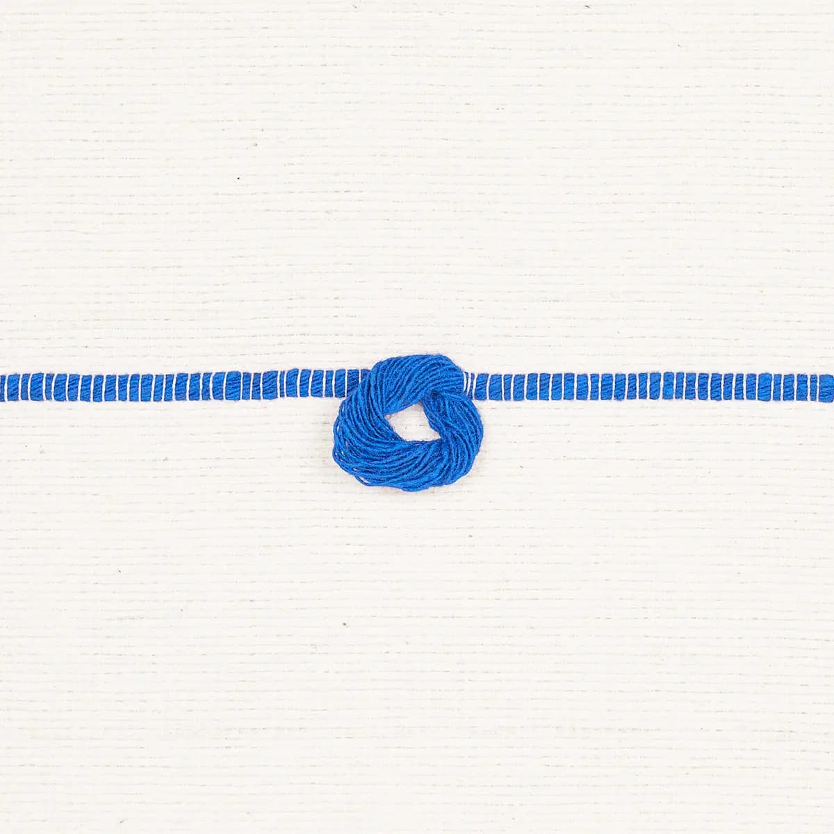 GLOBO KNOTTED HANDWOVEN_ ROYAL BLUE
