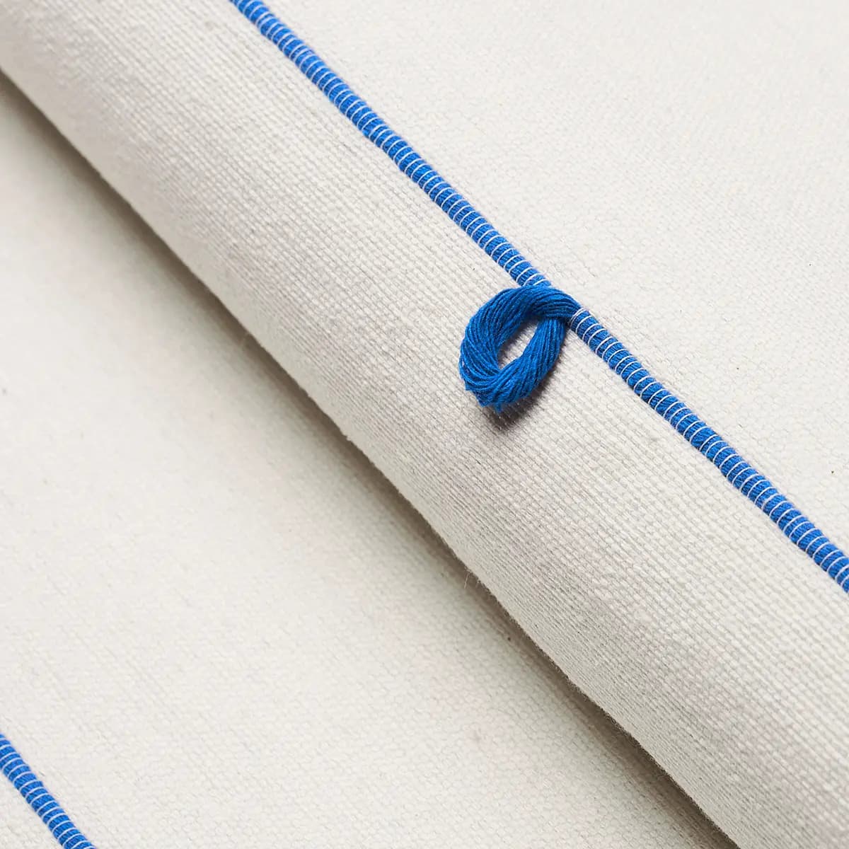 GLOBO KNOTTED HANDWOVEN_ ROYAL BLUE