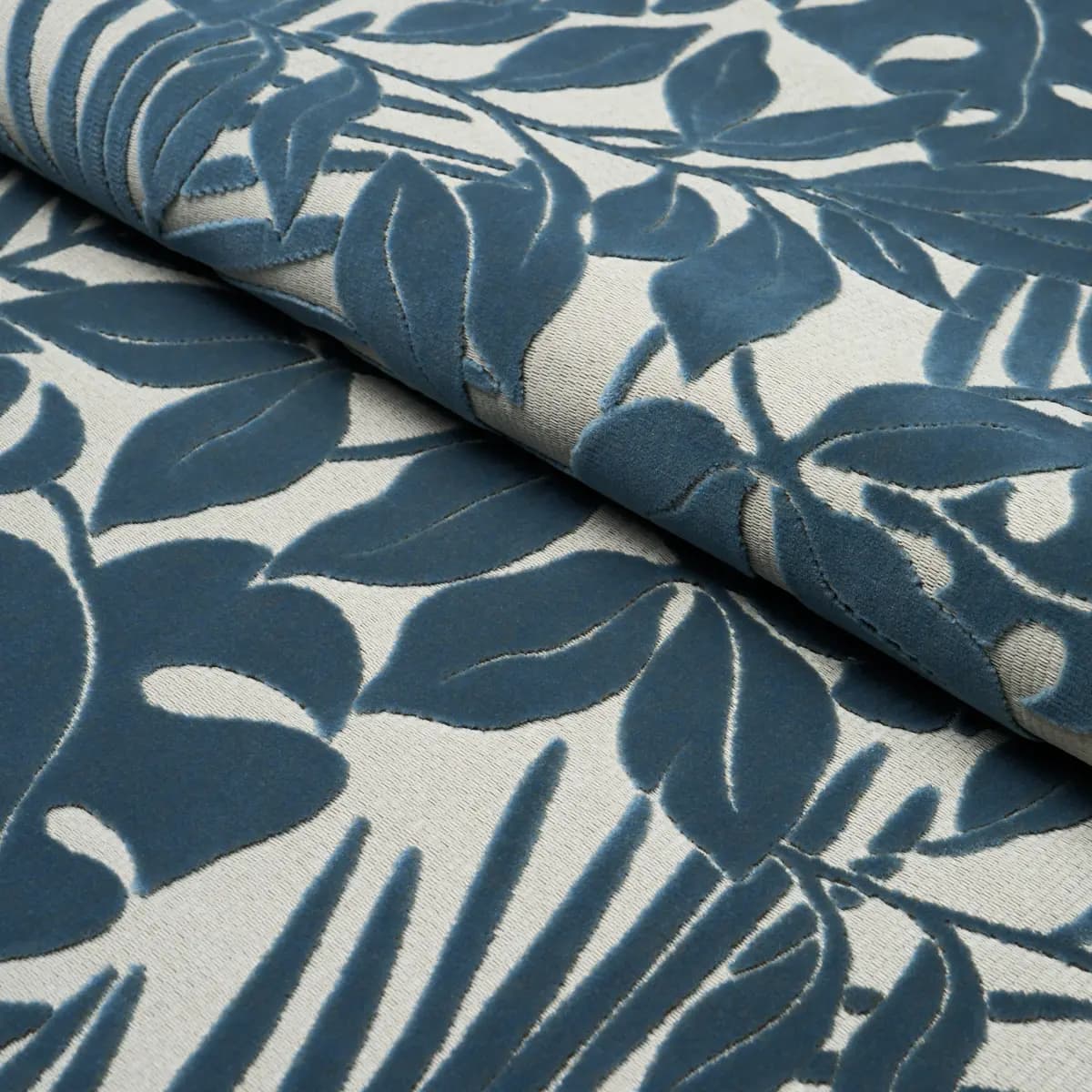 MIRAMAR INDOOR/OUTDOOR VELVET_ CADET