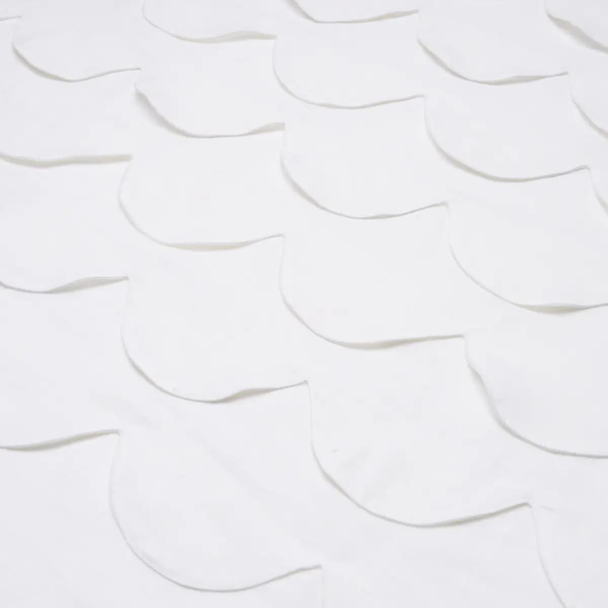 PREP SCHOOL HAND PIECED SCALLOP_ WHITE