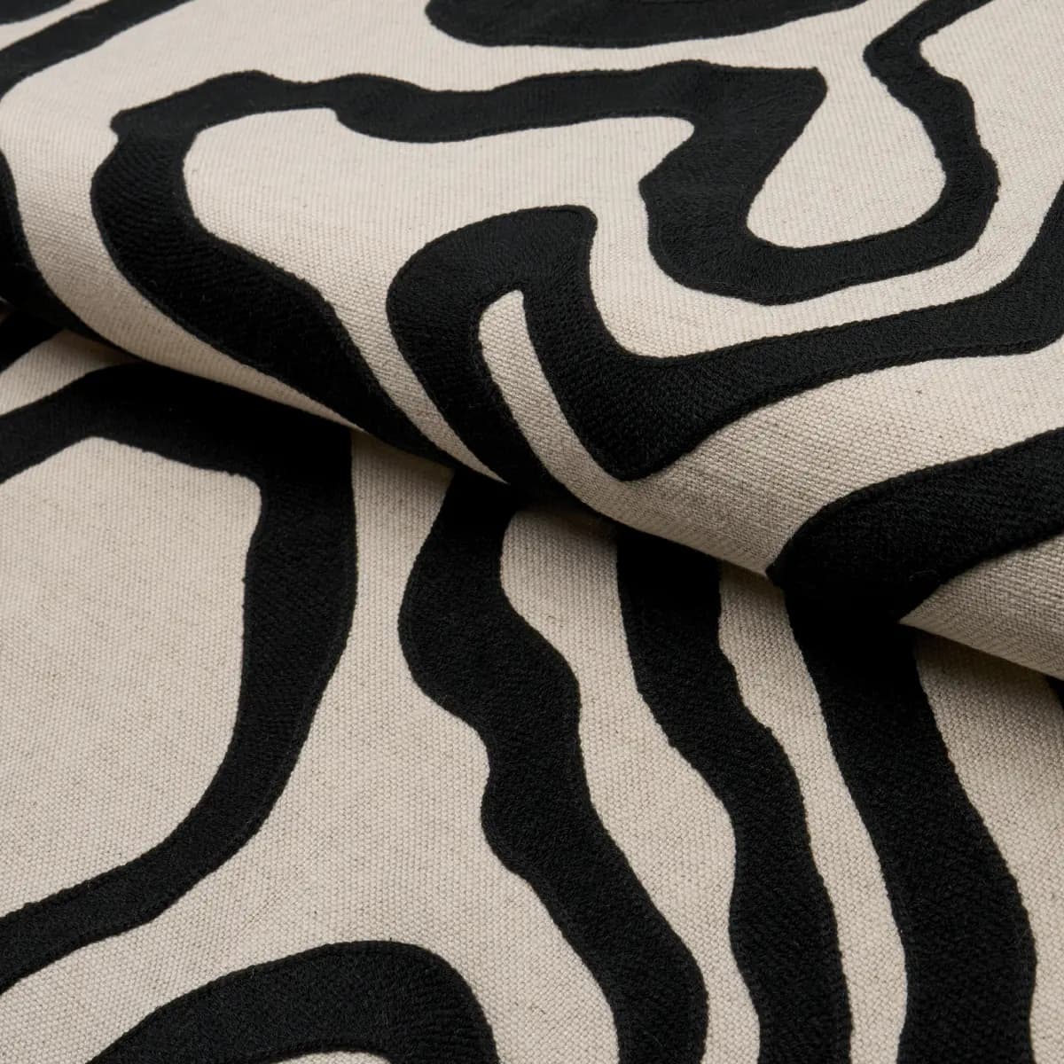 DEFEO EMBROIDERY_ NOIR