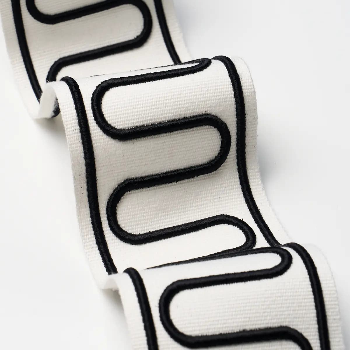 ROYERE SCROLL_ BLACK