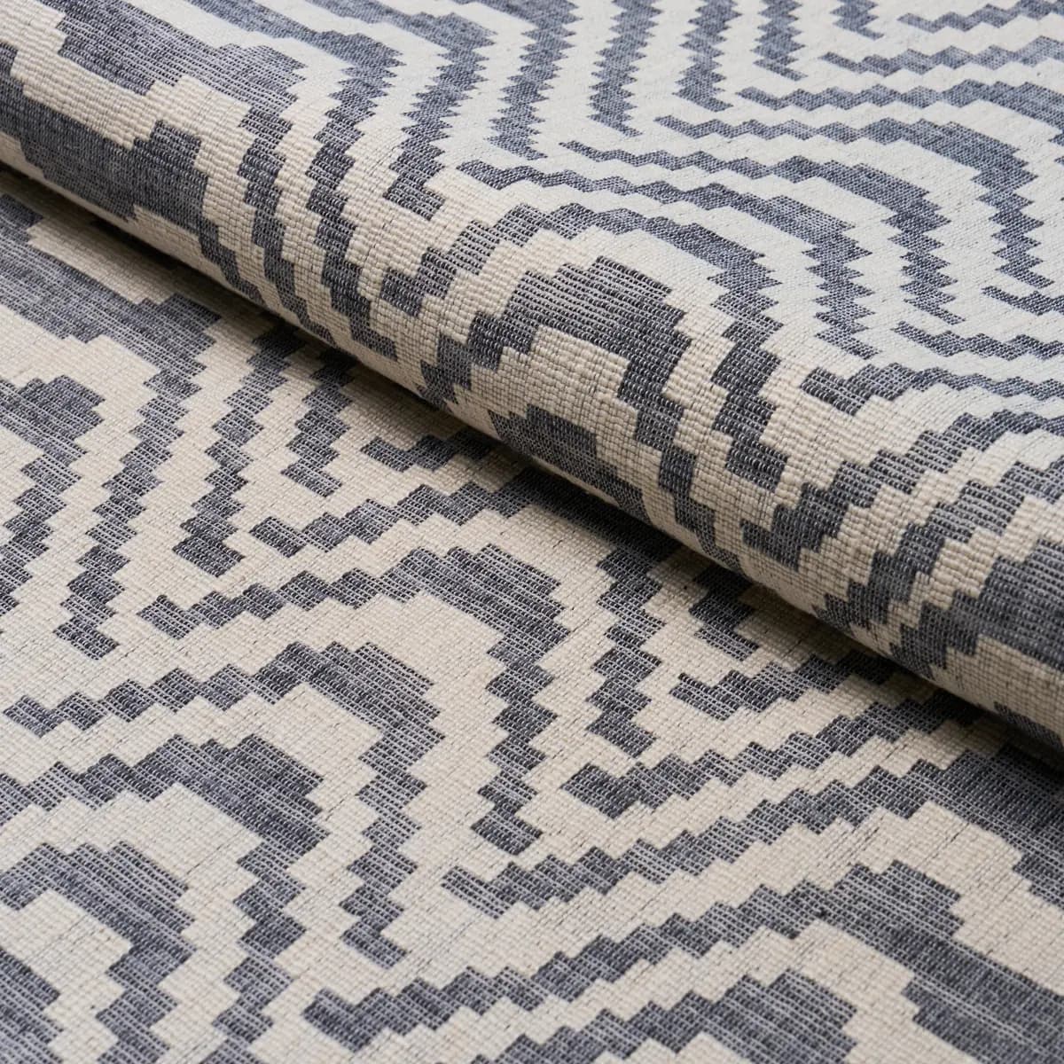 STEPPED CHEVRON_ INDIGO