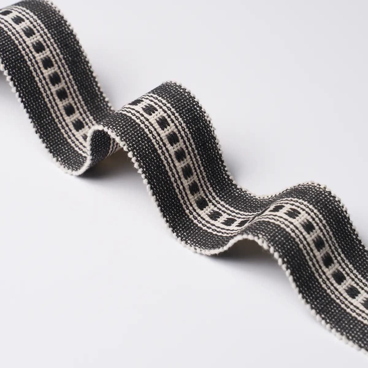 LUBECK TAPE NARROW_ CHARCOAL