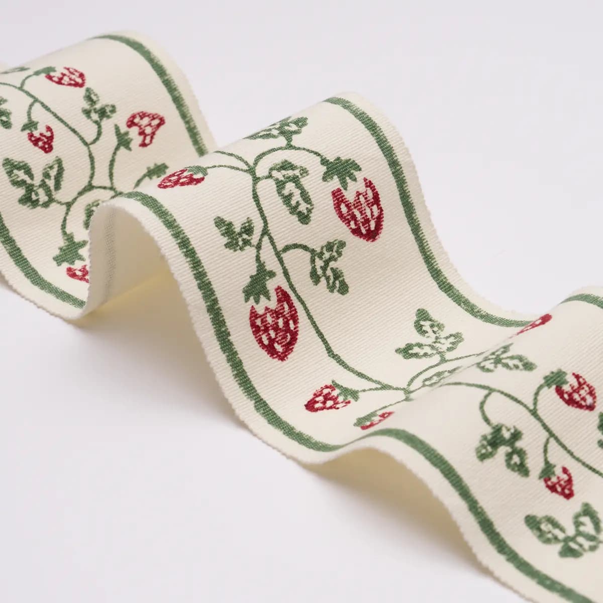 STRAWBERRY TRAIL HAND BLOCK TRIM_ DARK GREEN