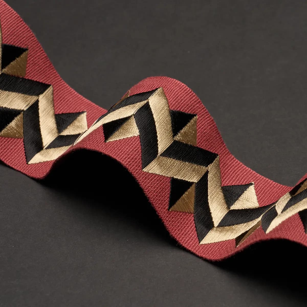 ZIGZAG MODERNE TAPE_ RED