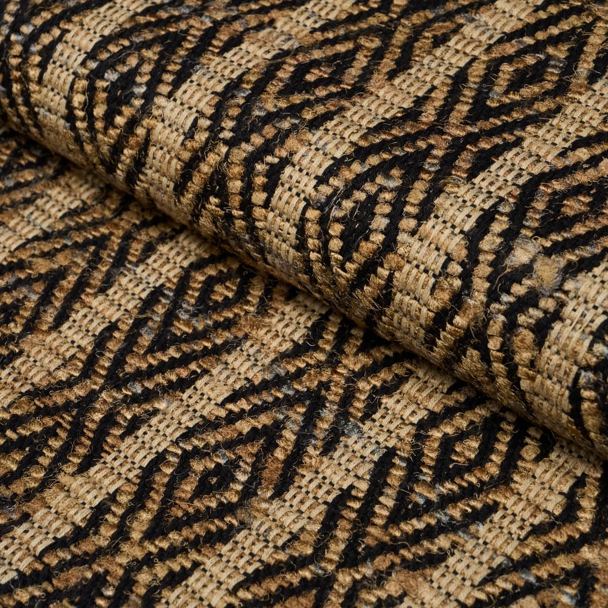 KYARA HANDWOVEN_ BROWN & BLACK