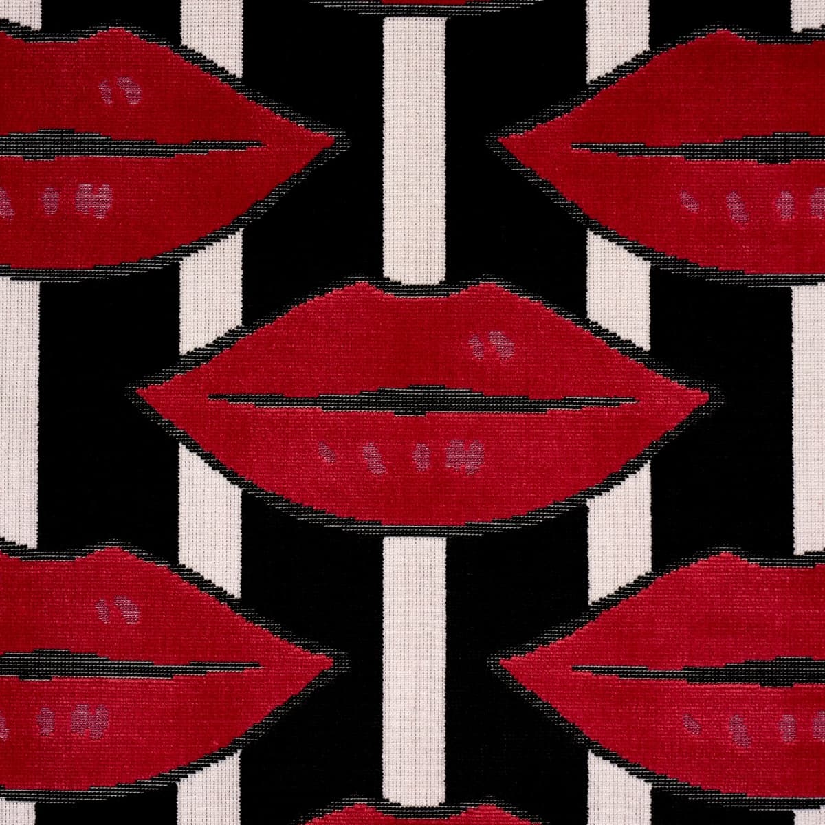 AMUSE BOUCHE_ LIPSTICK RED