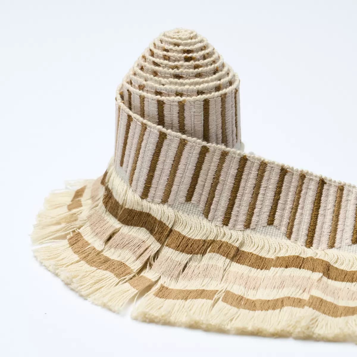 GROOVE FRINGE_ SAND
