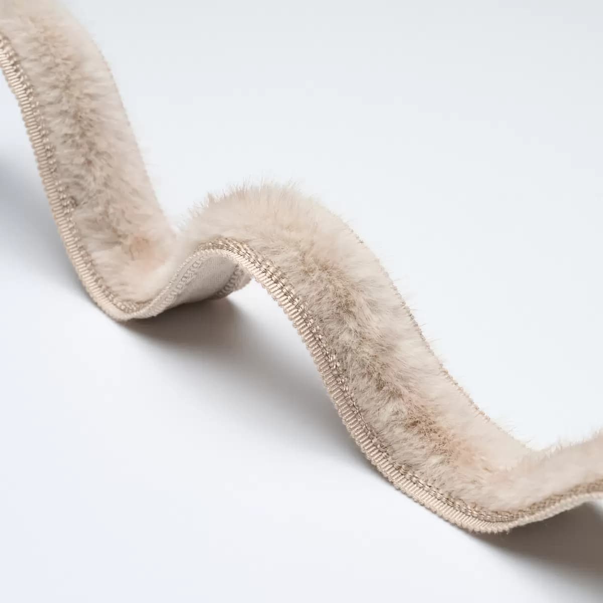 TIMBERLINE FAUX FUR TAPE_ IVORY