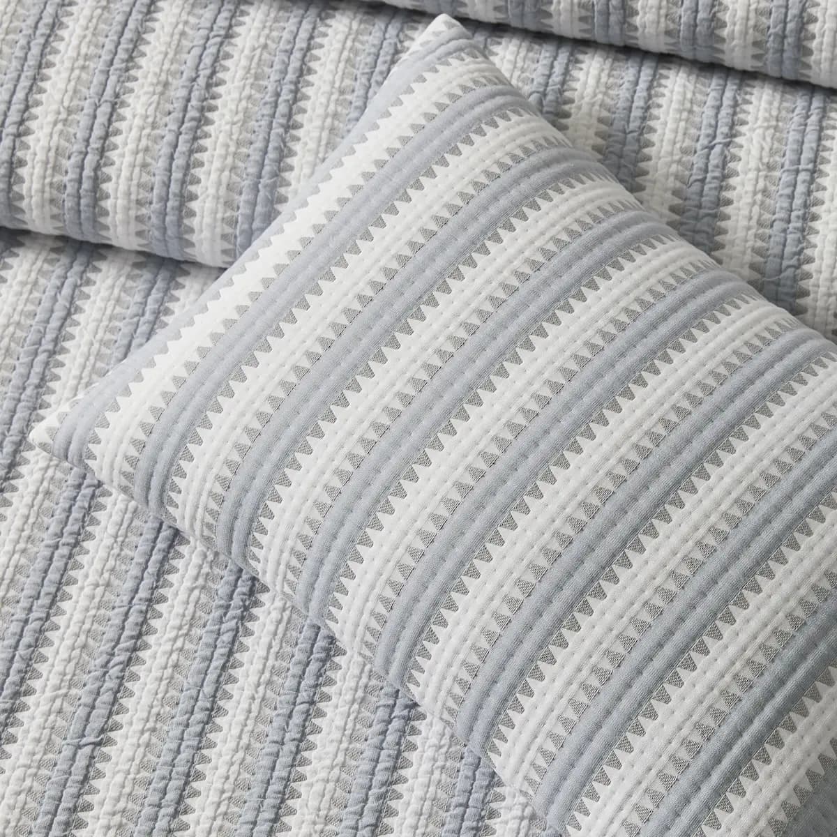 Apollo Stripe Matelassé Coverlet_ COMET