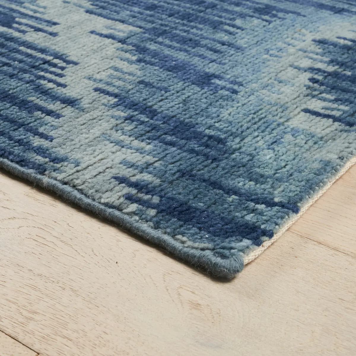 VENETIAN FLAMESTITCH RUG_ BLUE