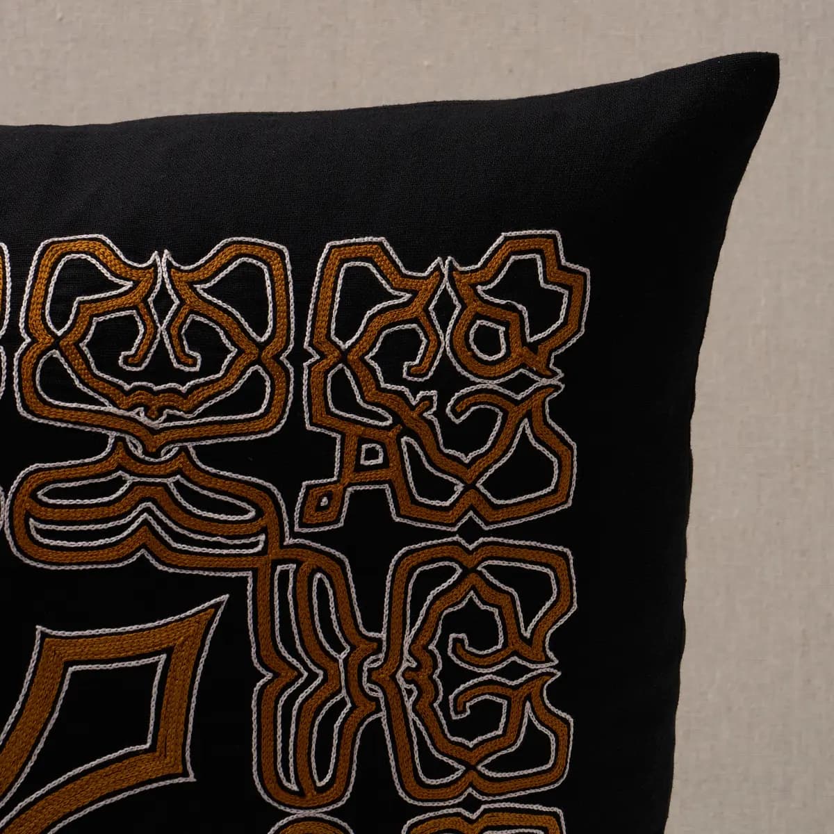 Jafri Pillow_ BLACK & BEIGE