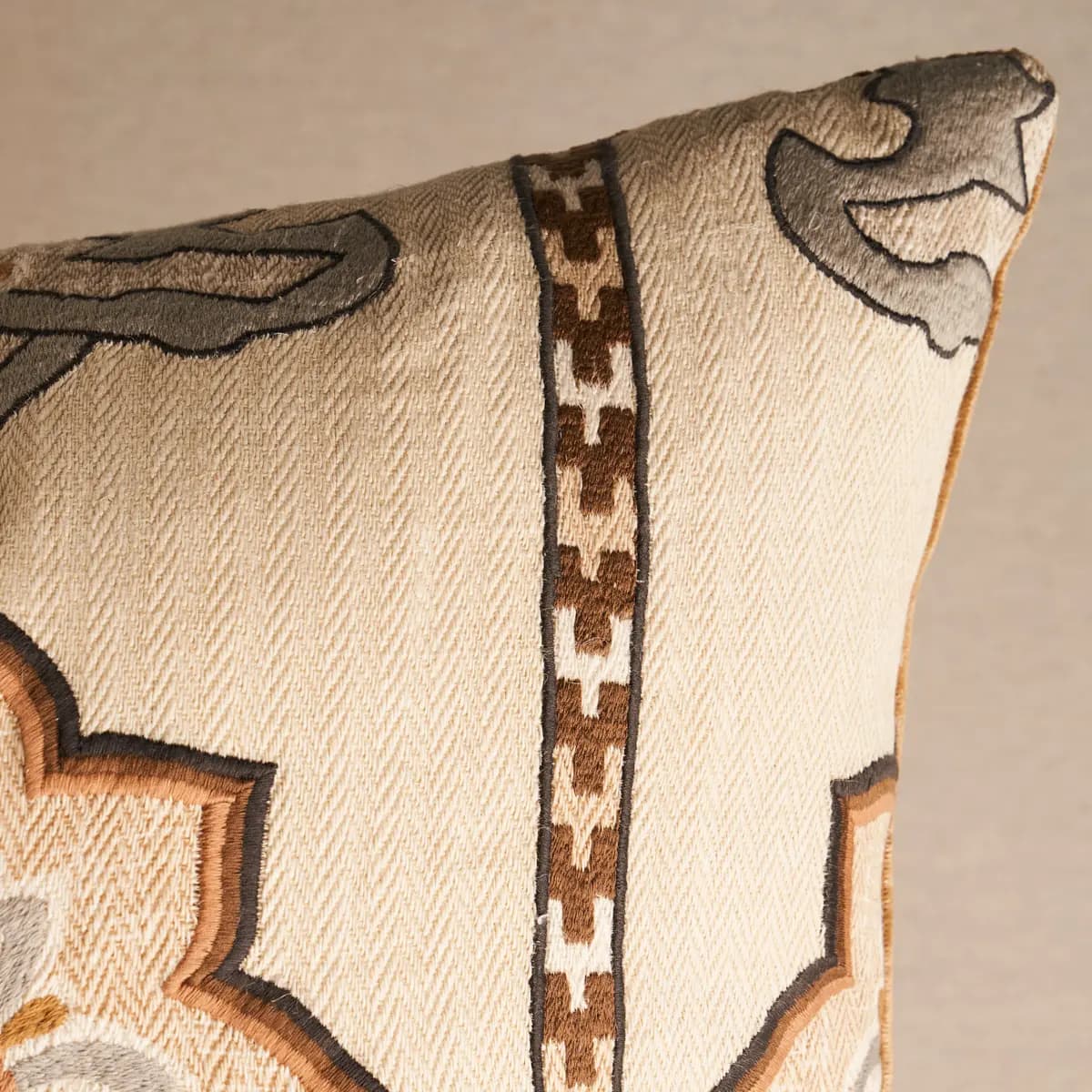 Temara Embroidered Print Pillow_ NATURAL