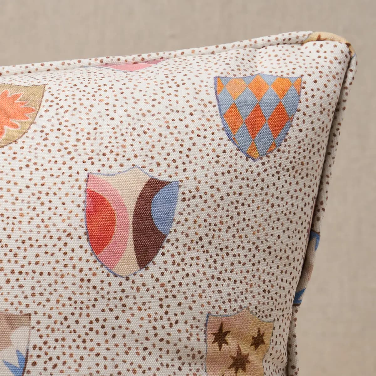 Heraldic Pillow_ SPREZZATURA