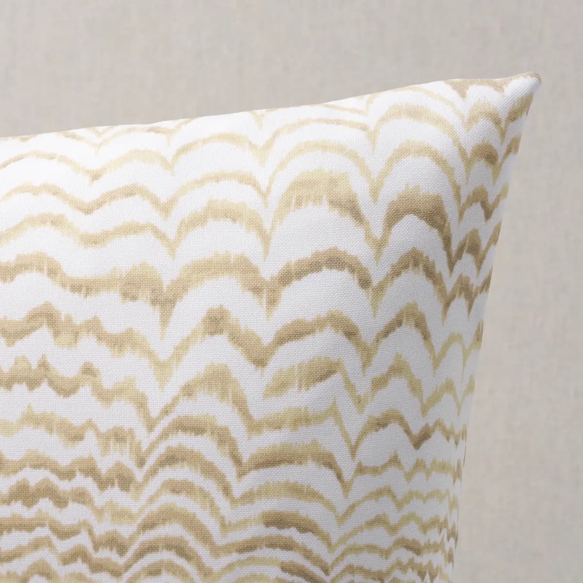 Ink Wave Print I/O Pillow_ NATURAL